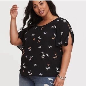 Torrid BLACK CRANE GEORGETTE BOW BACK BLOUSE
